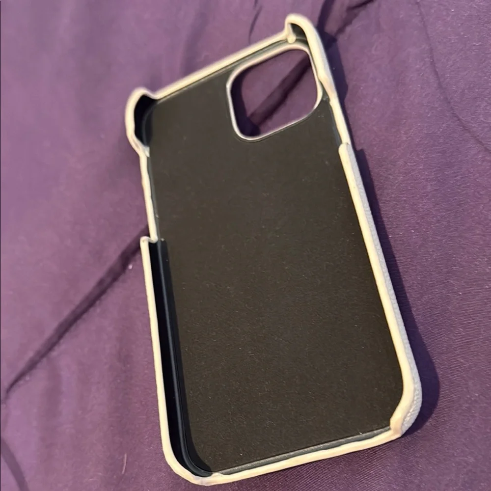 Cream Quilted Phone Case - Picture 3 of 5